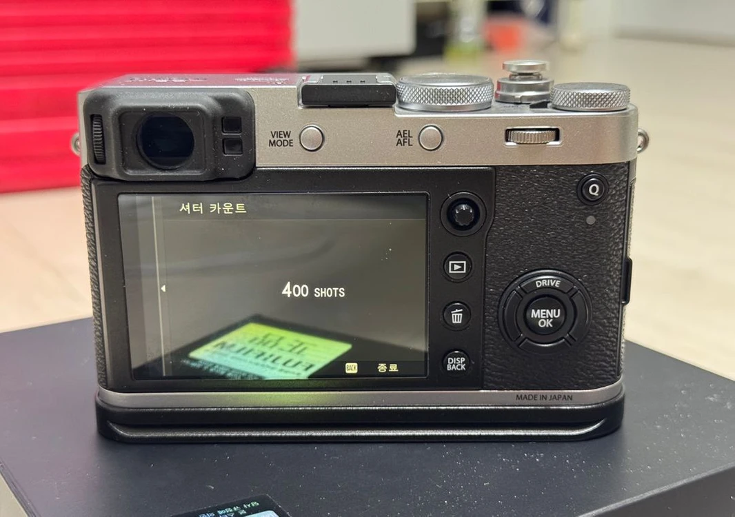 후지필름 X100F 실버 팝니다(400컷) 이미지