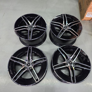 임판 휠 19인치 w214 e클래스 순정휠 판매합니다.