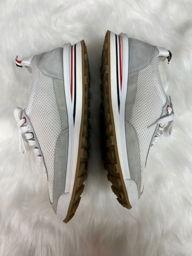 톰브라운 매쉬 스니커즈--1