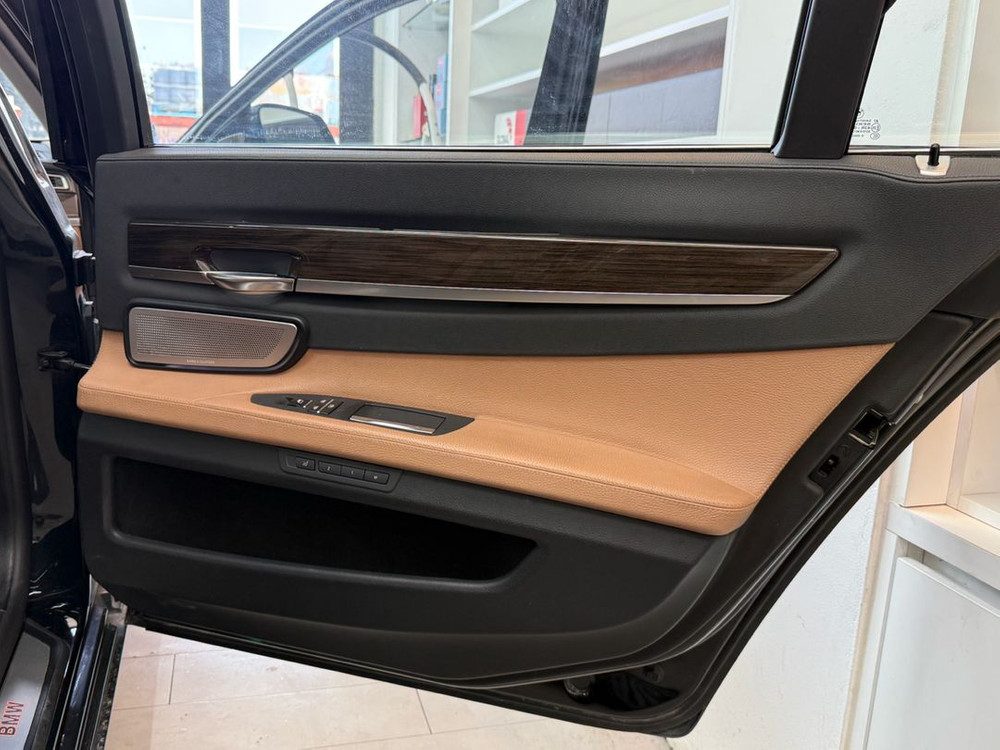 BMW 750Li 2013년식 뱅엔올룹슨 도어트림 및 센터페시아 부품판매--2