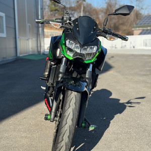 구변완료) 가와사키 Z400 19년식 2만 아크라포빅 준튜닝 판매합니다.