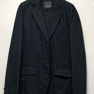 마루, 줄무늬 자켓