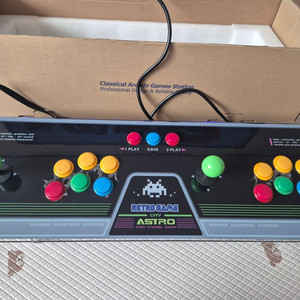 월광보합 900여가지 게임수록된 오락실 게임기 팝니다(박스있음)