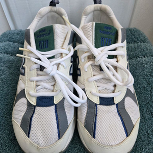 뉴발란스 CM878 245mm 이미지