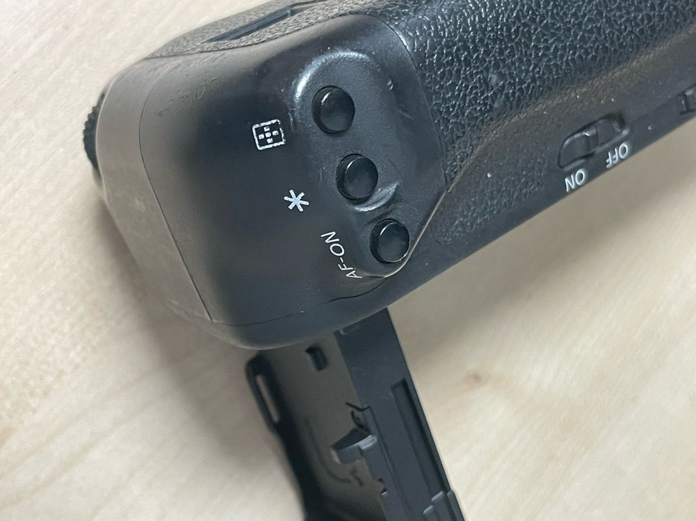 캐논 BG-E13 세로그립 (배터리 그립)--2