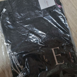 미착용 새상품) 앙트레브 트위드 스트링백 블랙 컬러 팔아요