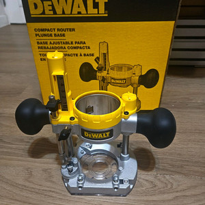 디월트 트리머 옵션 DNP612, DWS5031, DNP616 판매합니다.