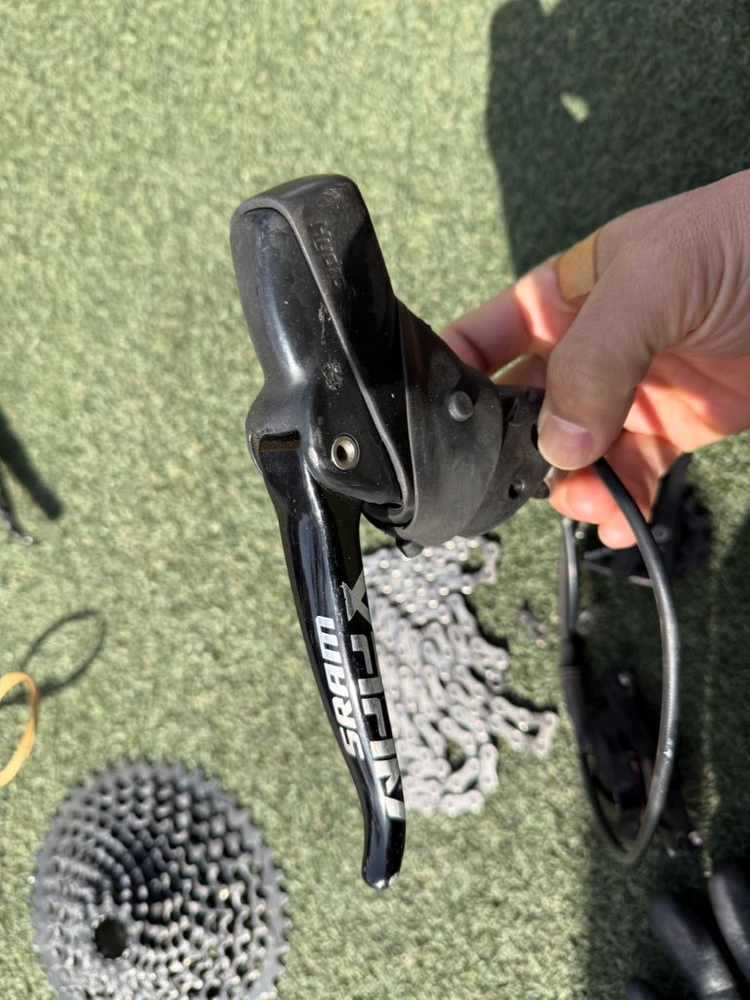 스램 아펙스 11단 디스크 구동계 판매합니다--2