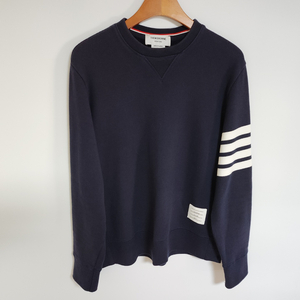 [4] 톰브라운 네이비 사선완장 맨투맨 MJT021H