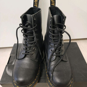 닥터마틴 1460 워커 부츠(소가죽) 이미지