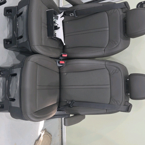 스타리아라운지9인승 3열의자입니다