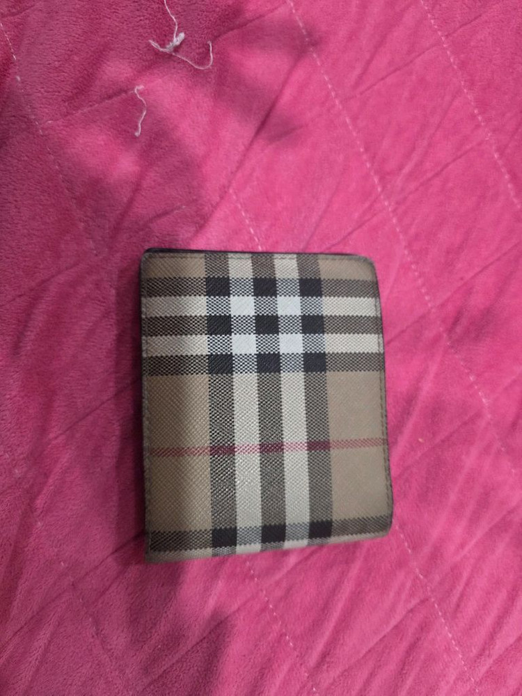 버버리반지갑 이미지
