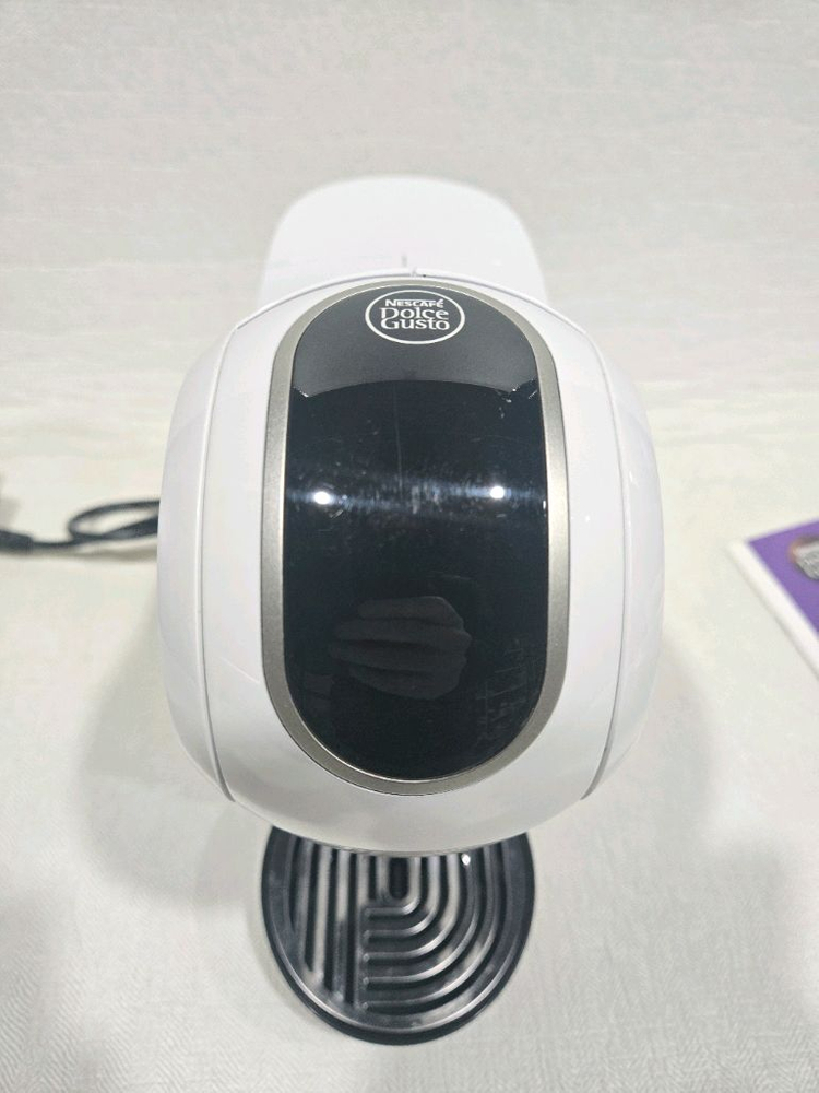 돌체구스토 지니오S 터치 화이트+돌체캡슐컨테이너 이미지