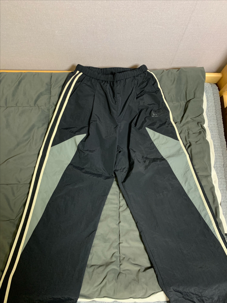 VLAD 나일론 버틸컬 원턱 트랙 팬츠 블랙--2