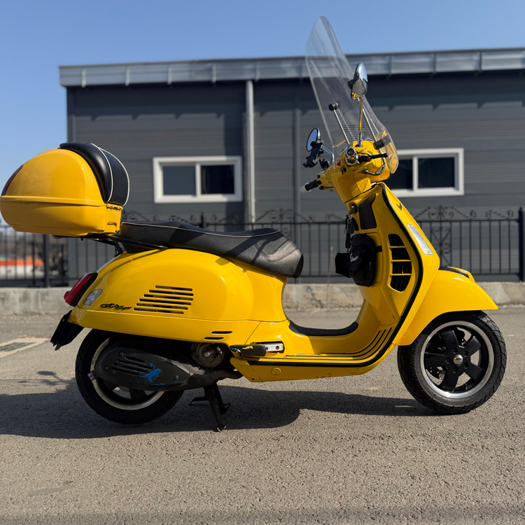 피아지오 베스파gts300 16년식 3만 깔끔한 셋팅 저렴하게 판매합니다!--1