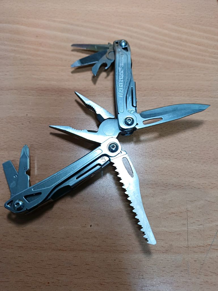 레더맨 멀티툴 사이드킥 이미지