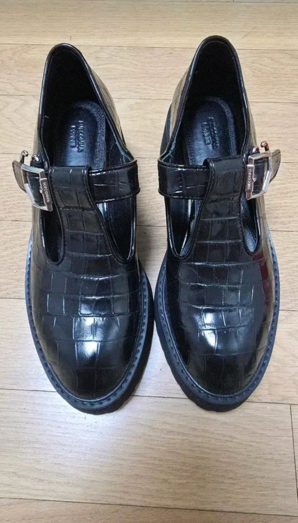 슈콤마보니 T 스트랩 플랫폼 로퍼 - 블랙,240 이미지