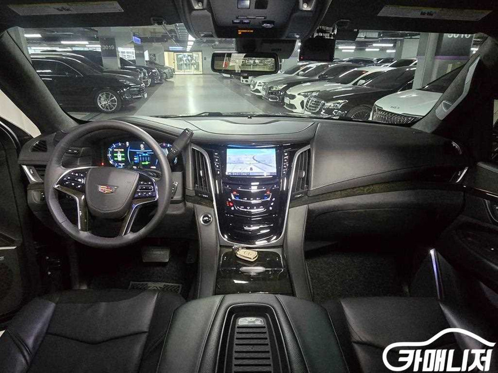 [캐딜락]에스컬레이드 6.2 V8 플래티넘 #앱특가--6