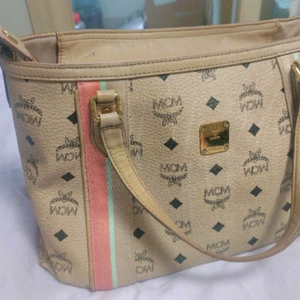 시그니처 패턴 숄더백