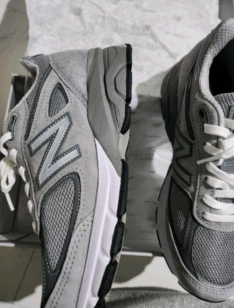 뉴발란스 990 v4 공용235--4