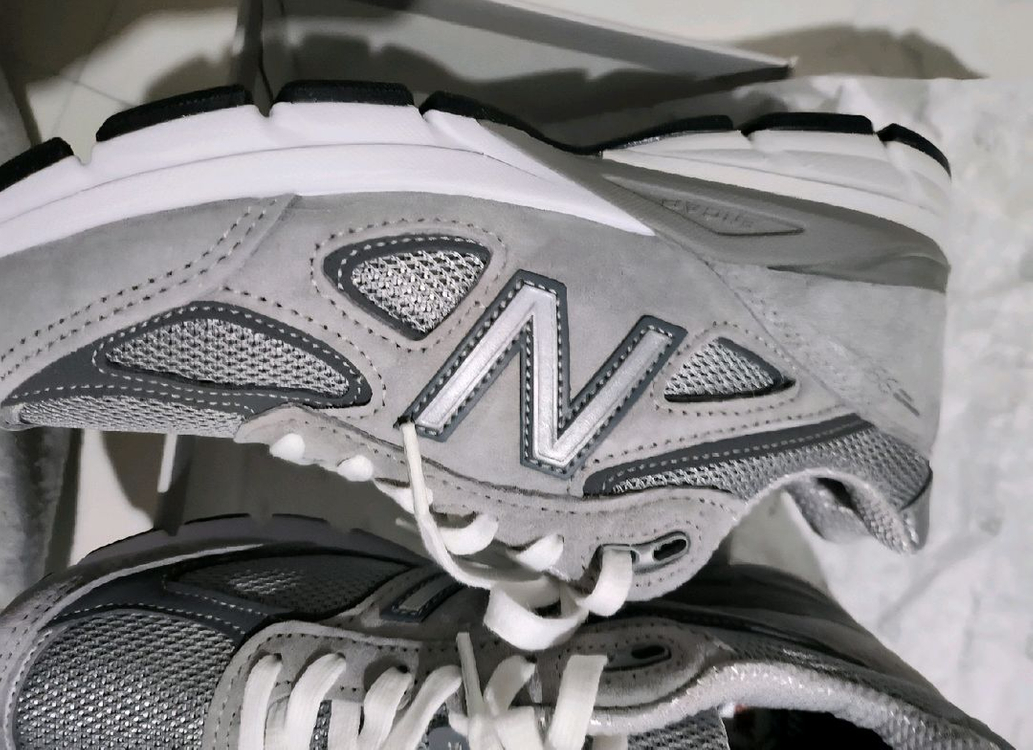 뉴발란스 990 v4 공용235--6