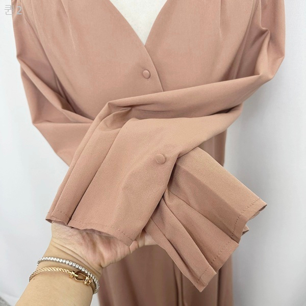 리리앤코 여자 브이넥 긴팔 봄 원피스 2 (66-77추천) 이미지