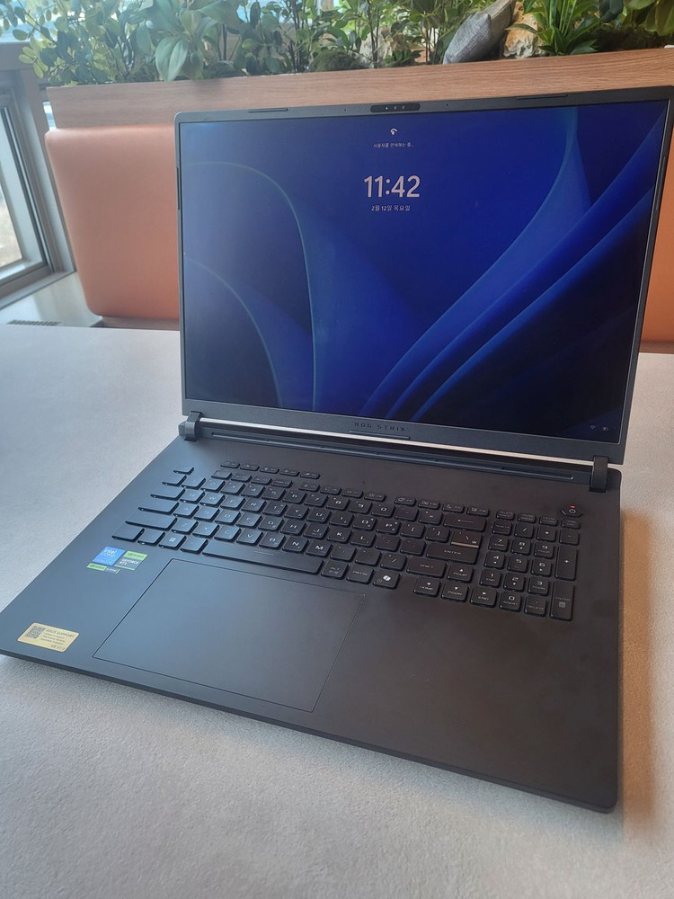 아수스 ASUS ROG Strix SCAR G18 rtx5090(2025) 이미지