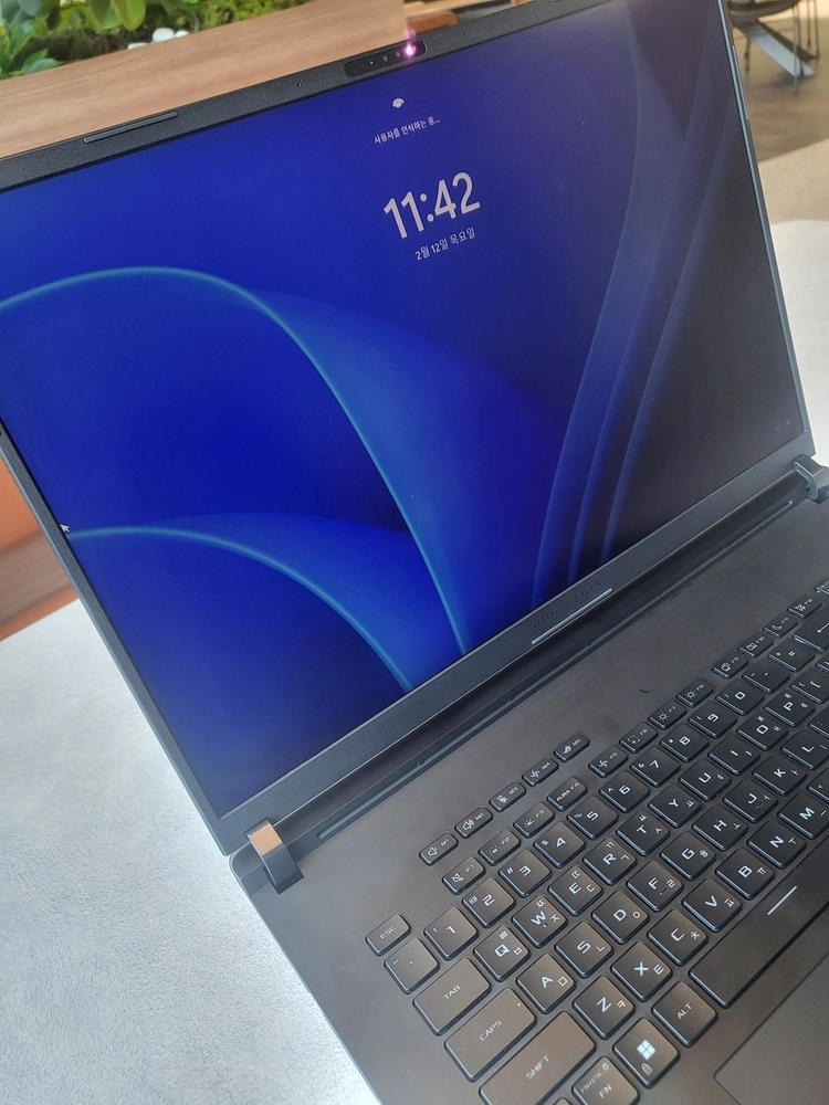아수스 ASUS ROG Strix SCAR G18 rtx5090(2025) 이미지