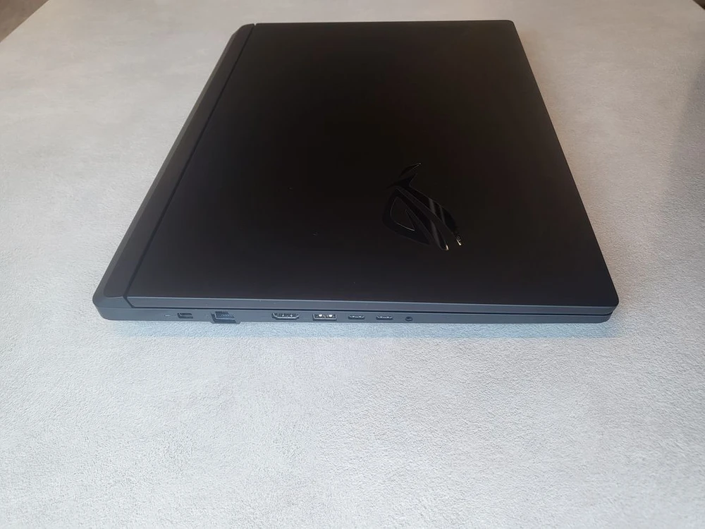 아수스 ASUS ROG Strix SCAR G18 rtx5090(2025) 이미지