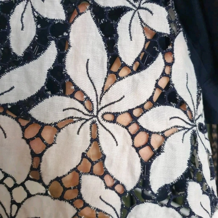 LANVIN 랑방 플라워 기퓌르레이스 디테일 아사면 크롭 블라우스 이미지