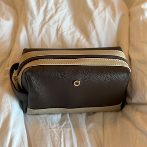 새상품미개봉)에미레이트항공퍼스트클래스맨즈불가리파우치(타이가향수)