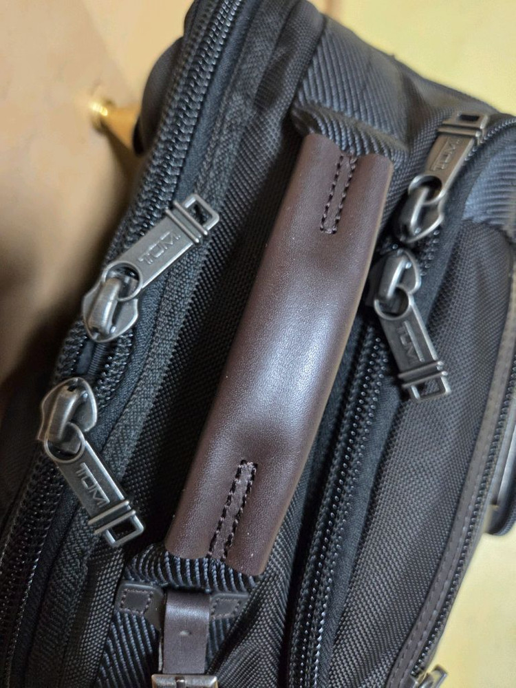 투미 정품 쇼 디럭스 브리프 팩 거의새제품--5