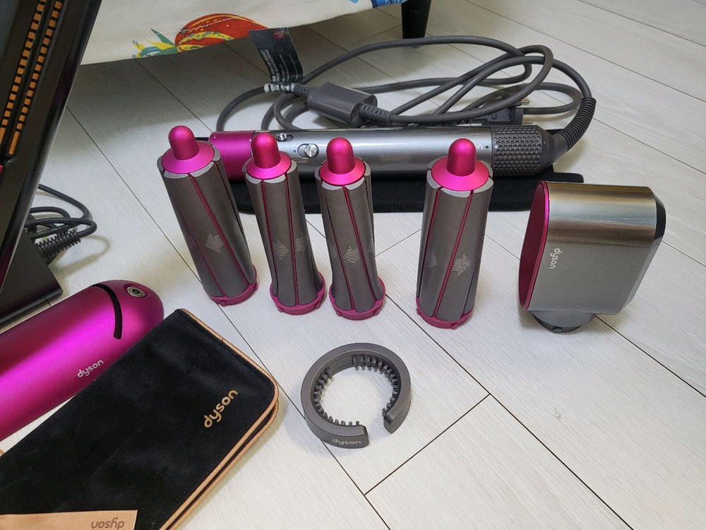 다이슨 코랄 스트레이트너 풀셋 + 에어랩 스타일러 풀셋구성 이미지