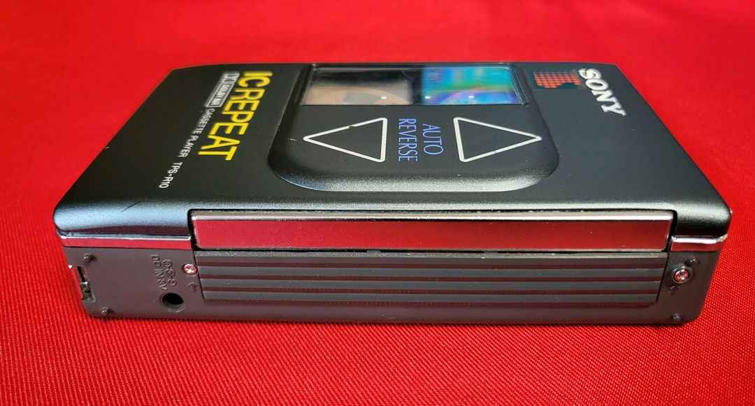 소니워크맨 TPS-R10 깨끗한 정상작동품--5