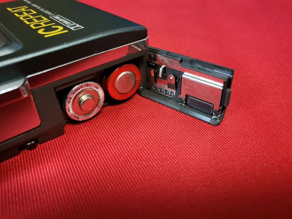 소니워크맨 TPS-R10 깨끗한 정상작동품--6