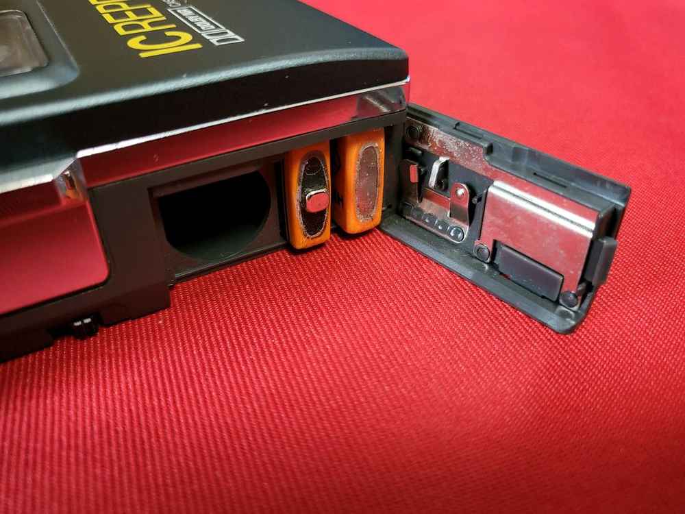 소니워크맨 TPS-R10 깨끗한 정상작동품--7