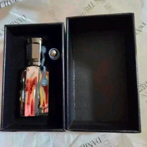 다니엘트루스 시그니처 밤쉘루스