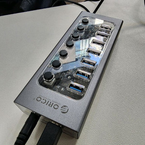 오리코 유전원 USB 허브 7포트 USB3.0 충전겸용 AT2U3-7AB