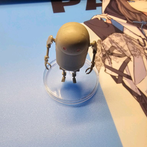 니어오토마타 피규어팝니다.