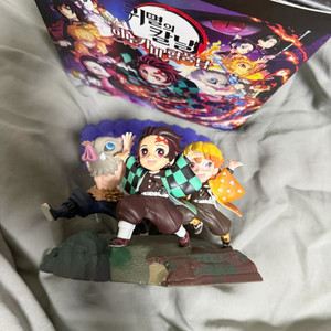 귀멸의칼날 ps4 히노카미혈풍담 피규어 (게임팩없음)