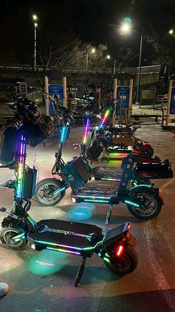 듀얼트론 스톰LTD(스톰리미티드.스톰리밋) 전동킥보드 이미지