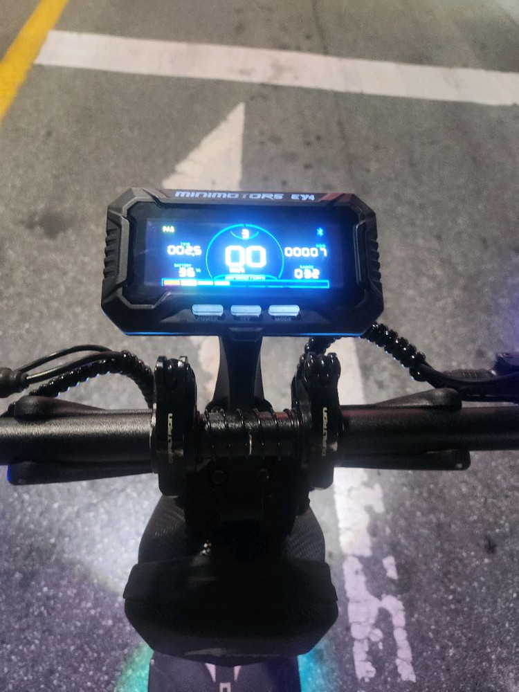 듀얼트론 스톰LTD(스톰리미티드.스톰리밋) 전동킥보드 이미지