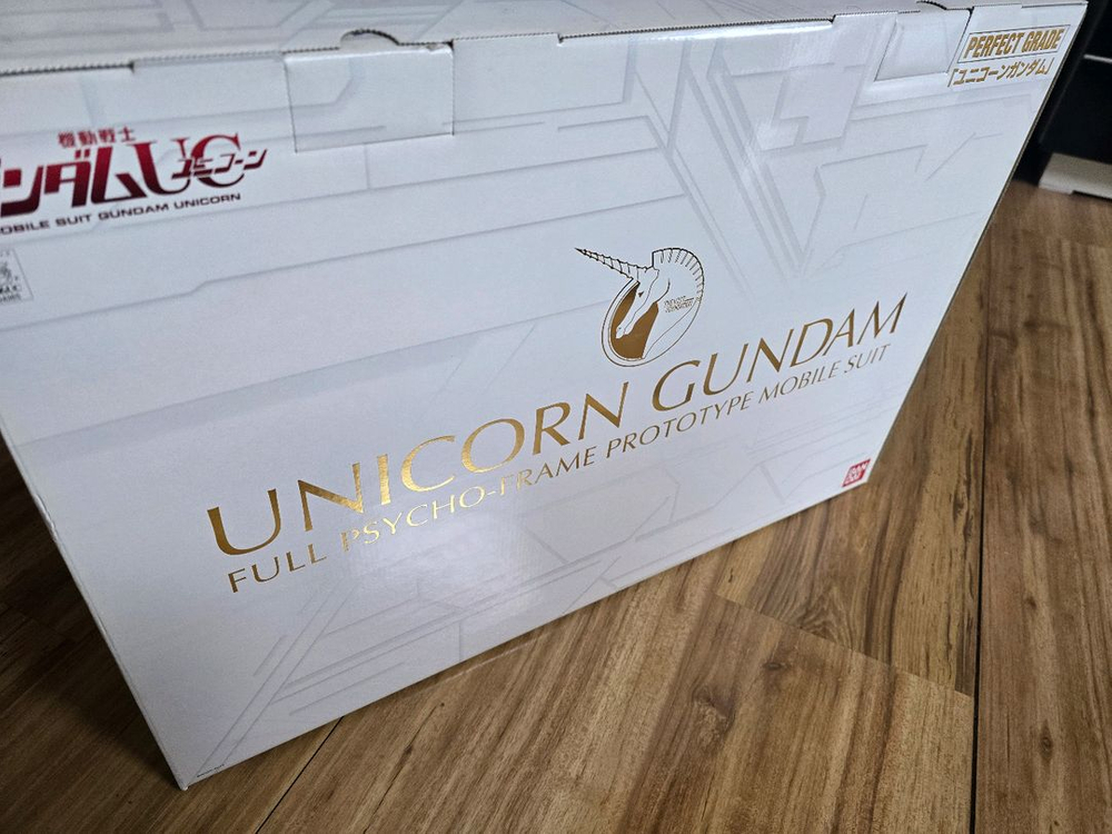 미개봉 반다이 PG 유니콘 건담--1
