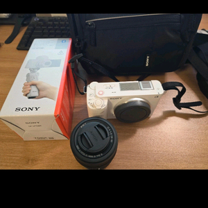소니 ZV-E1 화이트 바디+FE 28-60mm F4-5.6렌즈+그립