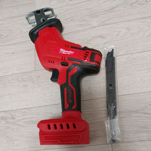 밀워키용전동컷소18V