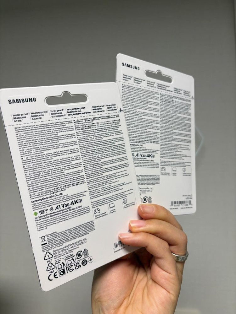 마이크로SD카드 512GB 미개봉 새제품--1