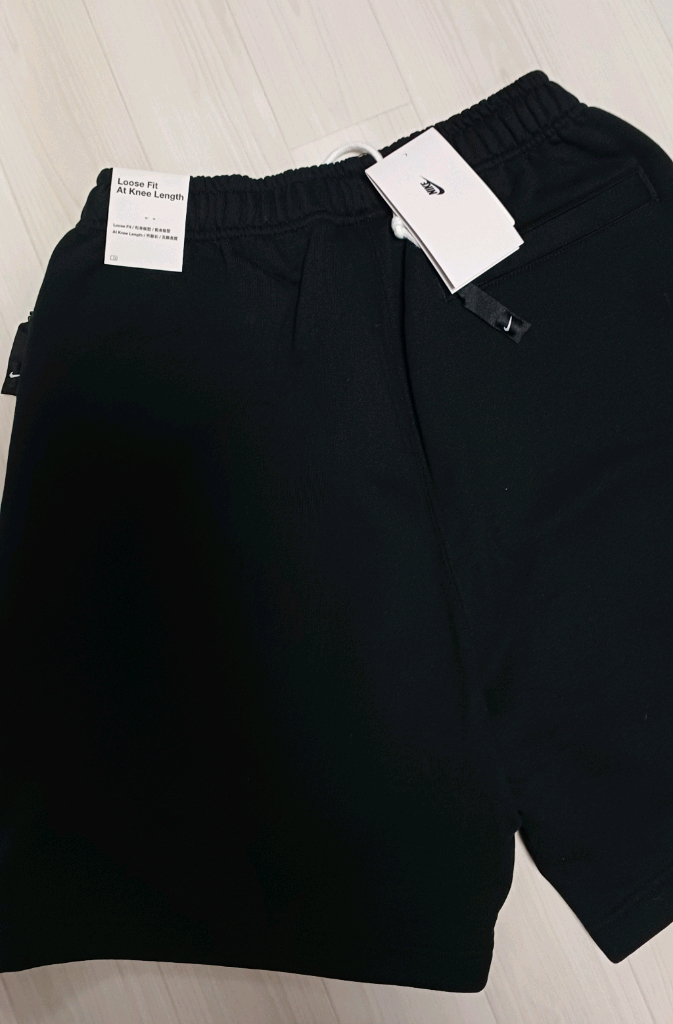 나이키 솔로스우시 쇼츠 S 새상품--3