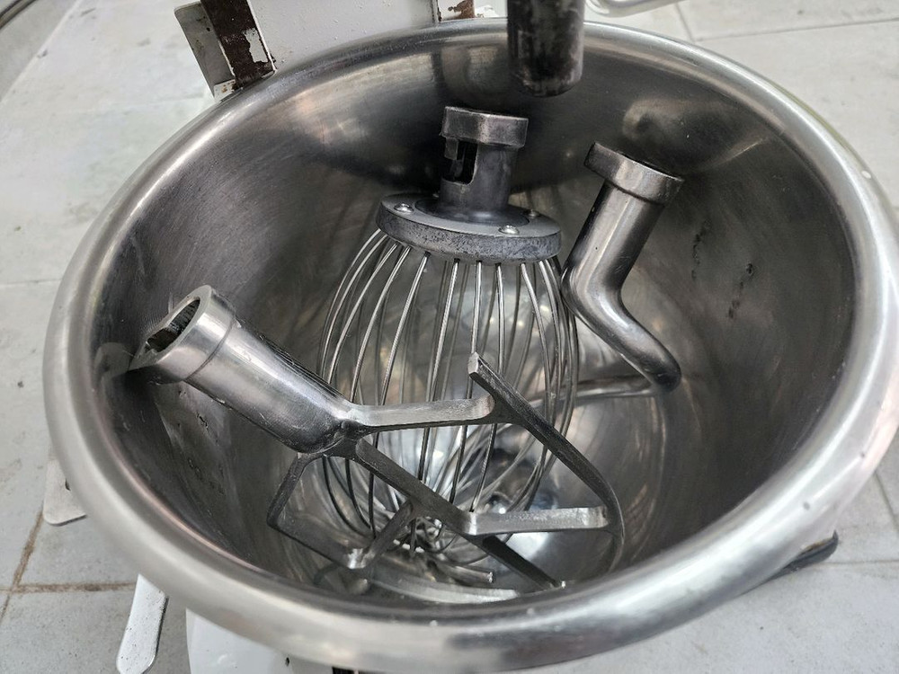 AWA 업소용 버티컬 반죽기 10리터 판매--5