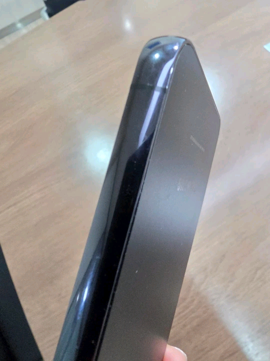 갤럭시s23 블랙 256기가 상태 괜찮아요.--3