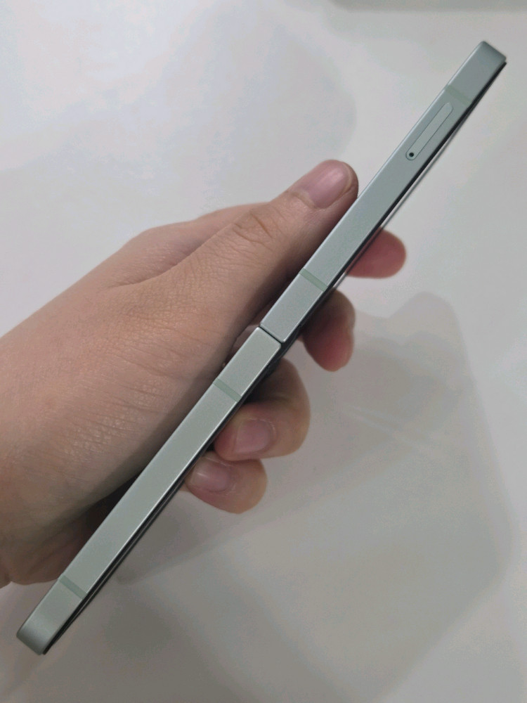 갤럭시 Z플립6 512G 무잔상SS급 서울z플립6 부산z플립6 대구z플립6 전주z플립6 창원z플립6 대전z플립6--2